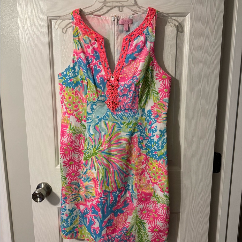Lilly Pulitzer fitted sleeveless cotton dress. GUC, sz 8, no alterations